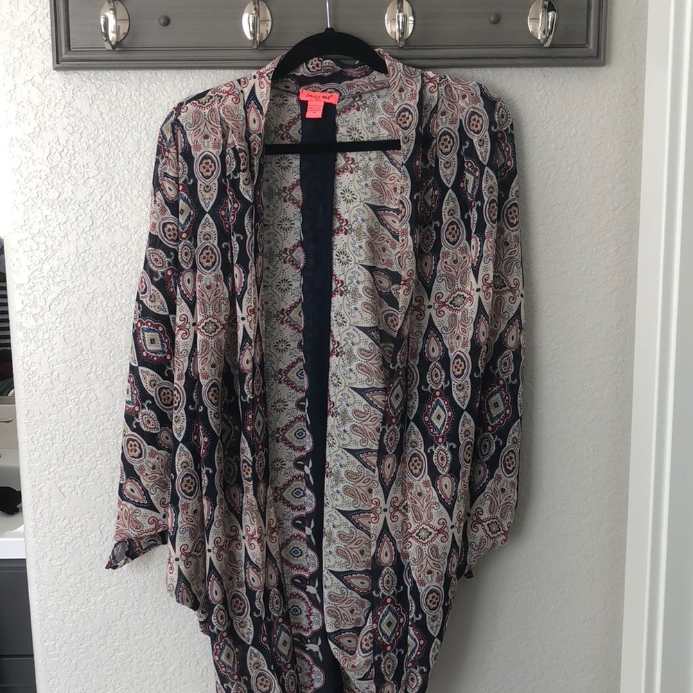EUC M Envy Me Shawl